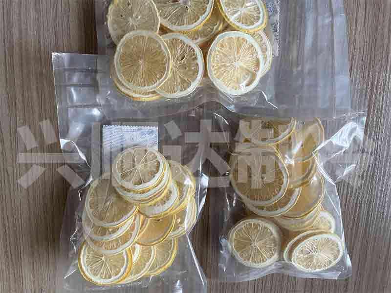 Freeze dried lemon slices